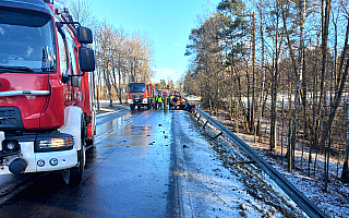Zderzenie samochodu osobowego z ciężarowym na DK59. Trzy osoby ranne